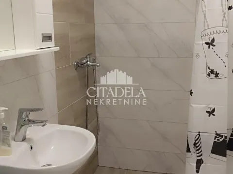 Izdavanje, trosoban stan, 77m², Rakovica, Beograd - image 8