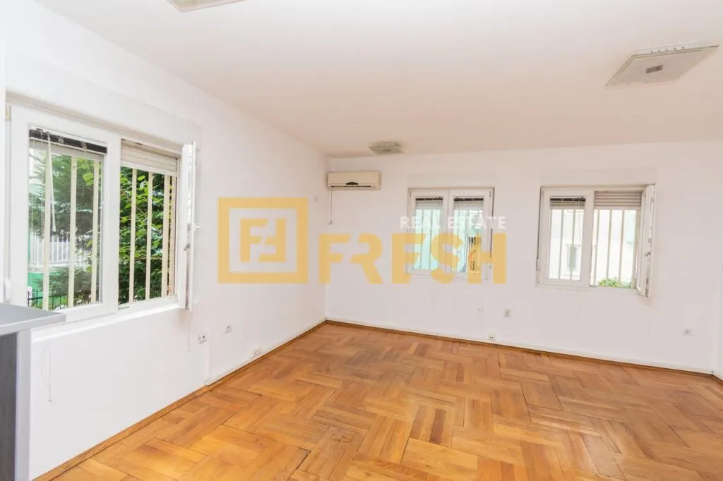 Rent, office space, 65m², Stari Aerodrom, Podgorica