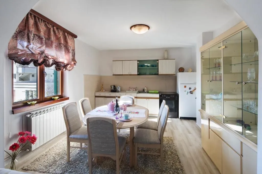 Prodaja, kuća, 285m², Budva, Crna Gora