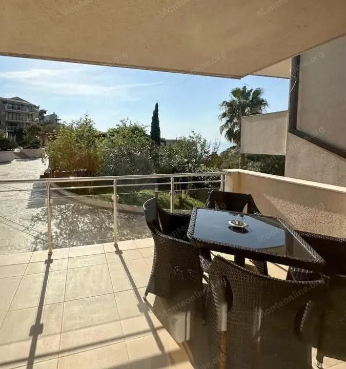 Prodaja, dvosoban stan, 78m², Pržno, Budva