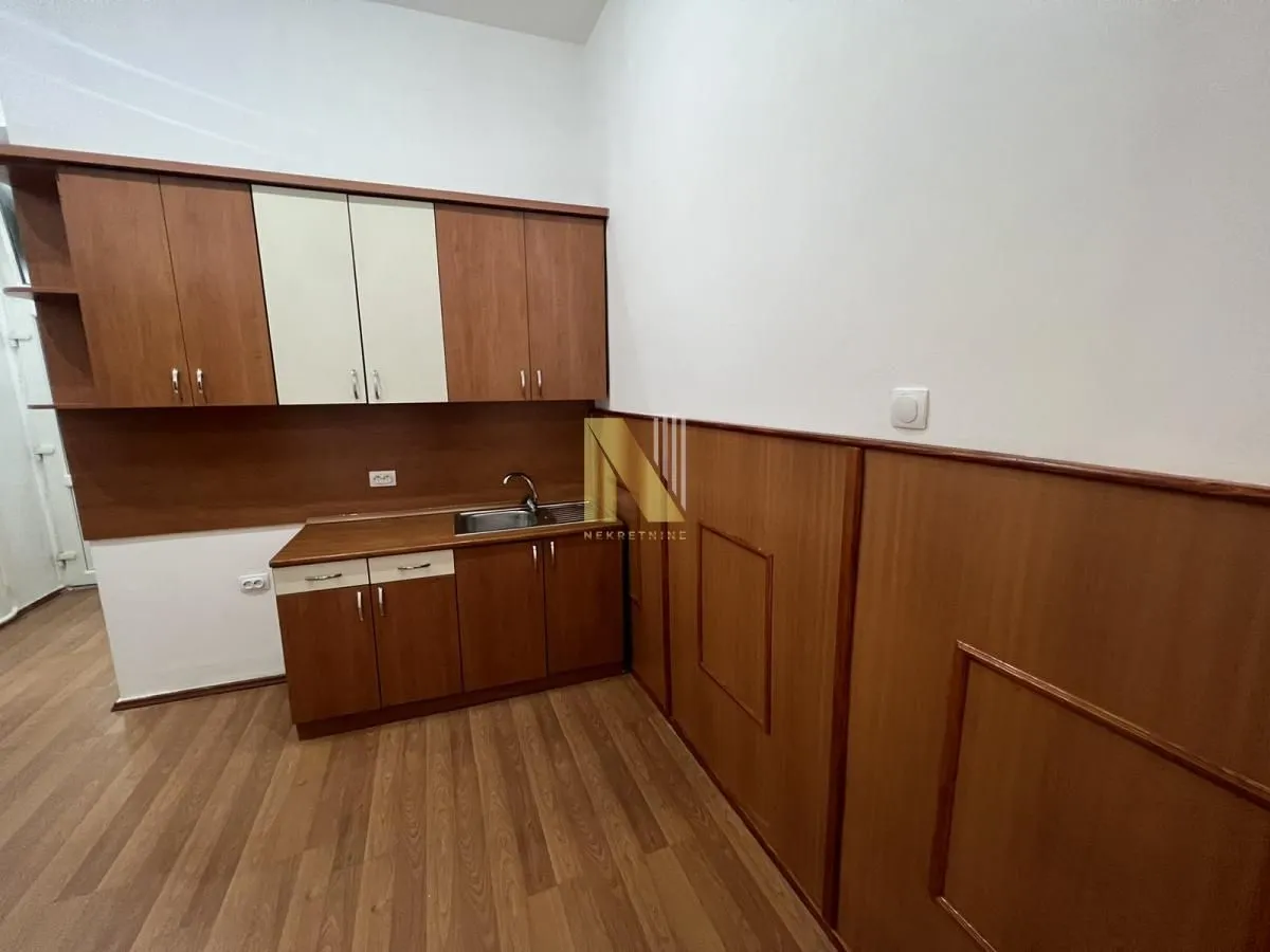 Rent, office space, 50m², Centar, Novi Sad