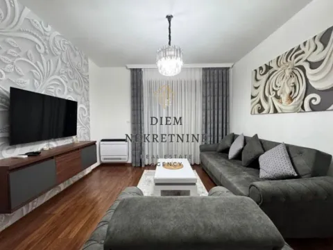 Izdavanje, dvosoban stan, 75m², Master Kvart, Podgorica