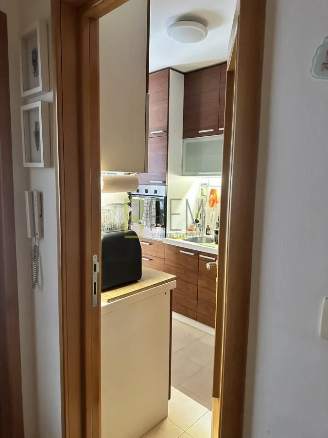 Prodaja, trosoban stan, 81m², Stari Aerodrom, Podgorica