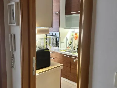 Sale, three bedroom apartment, 81m², Stari Aerodrom, Podgorica - image 5