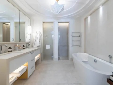 Prodaja, jednosoban stan, 81m², Porto Montenegro, Tivat - image 13