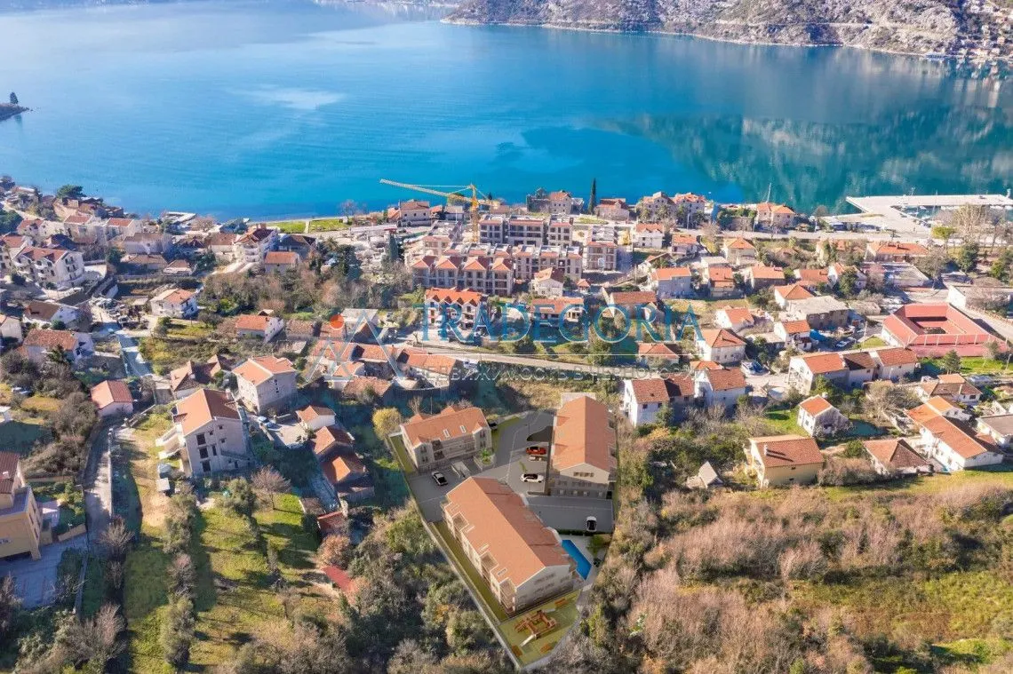 Prodaja, jednosoban stan, 53m², Risan, Kotor