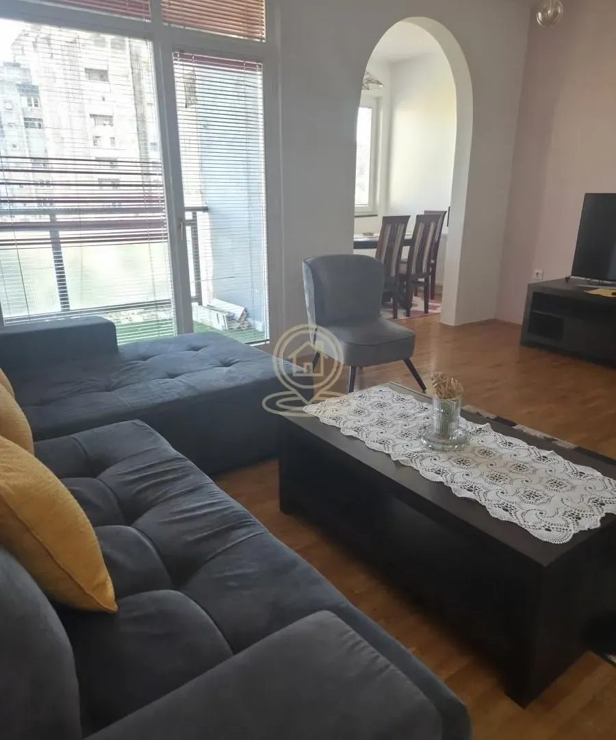 Rent, four bedroom apartment, 90m², Medijana, Niš