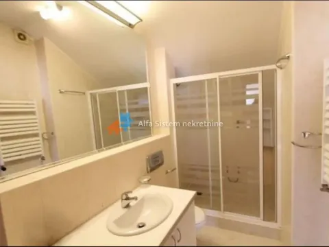 Rent, four bedroom apartment, 160m², Savski Venac, Beograd - image 10