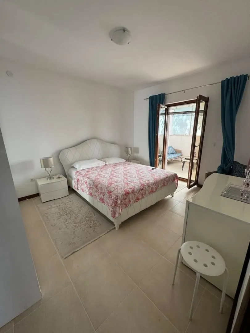 Izdavanje, jednosoban stan, 65m², Donja Lastva, Tivat