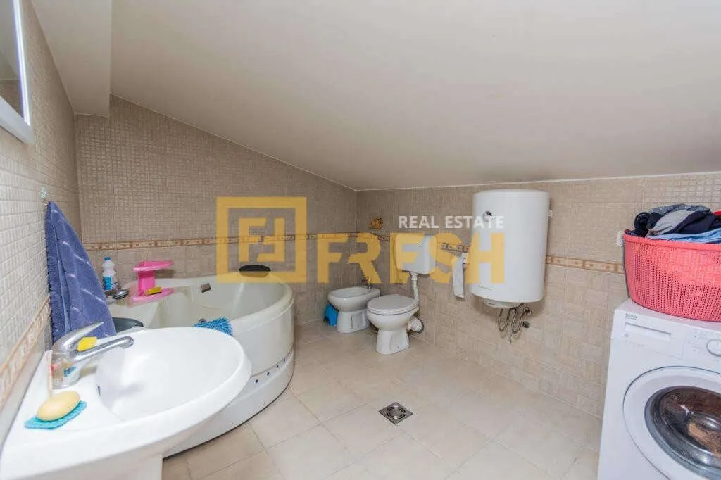 Sale, two bedroom apartment, 80m², Drač, Podgorica