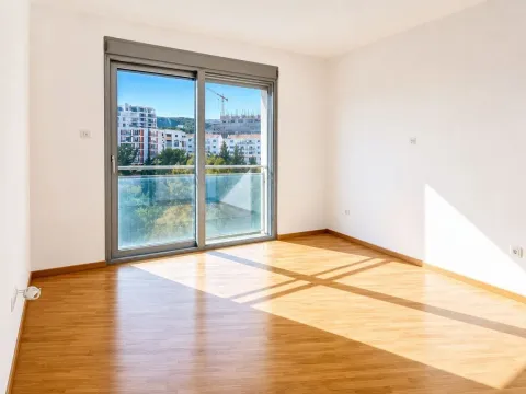 Sale, two bedroom apartment, 87m², Bečići, Budva - image 8