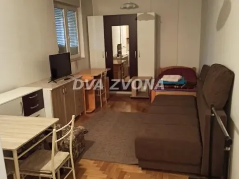 Prodaja, garsonjera, 25m², Detelinara, Novi Sad Sve Podlokacije