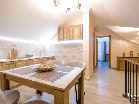 Prodaja, kuća, 204m², Herceg Novi, Crna Gora - image 18