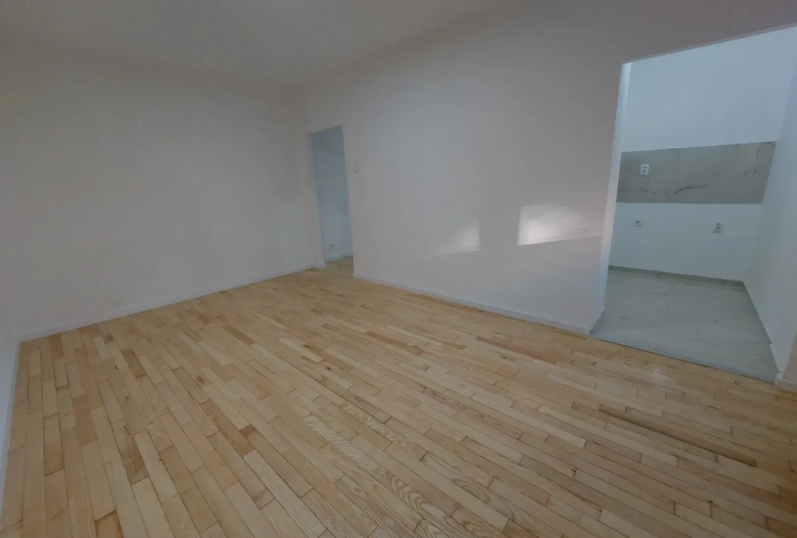 Prodaja, trosoban stan, 51m², Rotkvarija, Novi Sad Sve Podlokacije