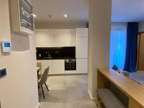 Izdavanje, trosoban stan, 85m², Kavač, Kotor - image 5