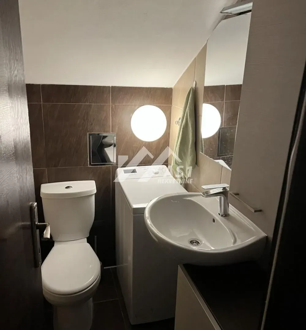 Izdavanje, dvosoban stan, 45m², Salajka, Novi Sad Sve Podlokacije