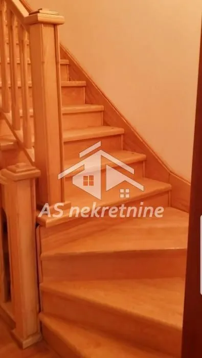 Izdavanje, kuća, 220m², Savski Venac, Beograd