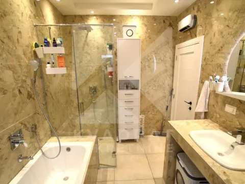 Rent, five bedroom apartment, 180m², Gornja Gorica, Podgorica - image 14