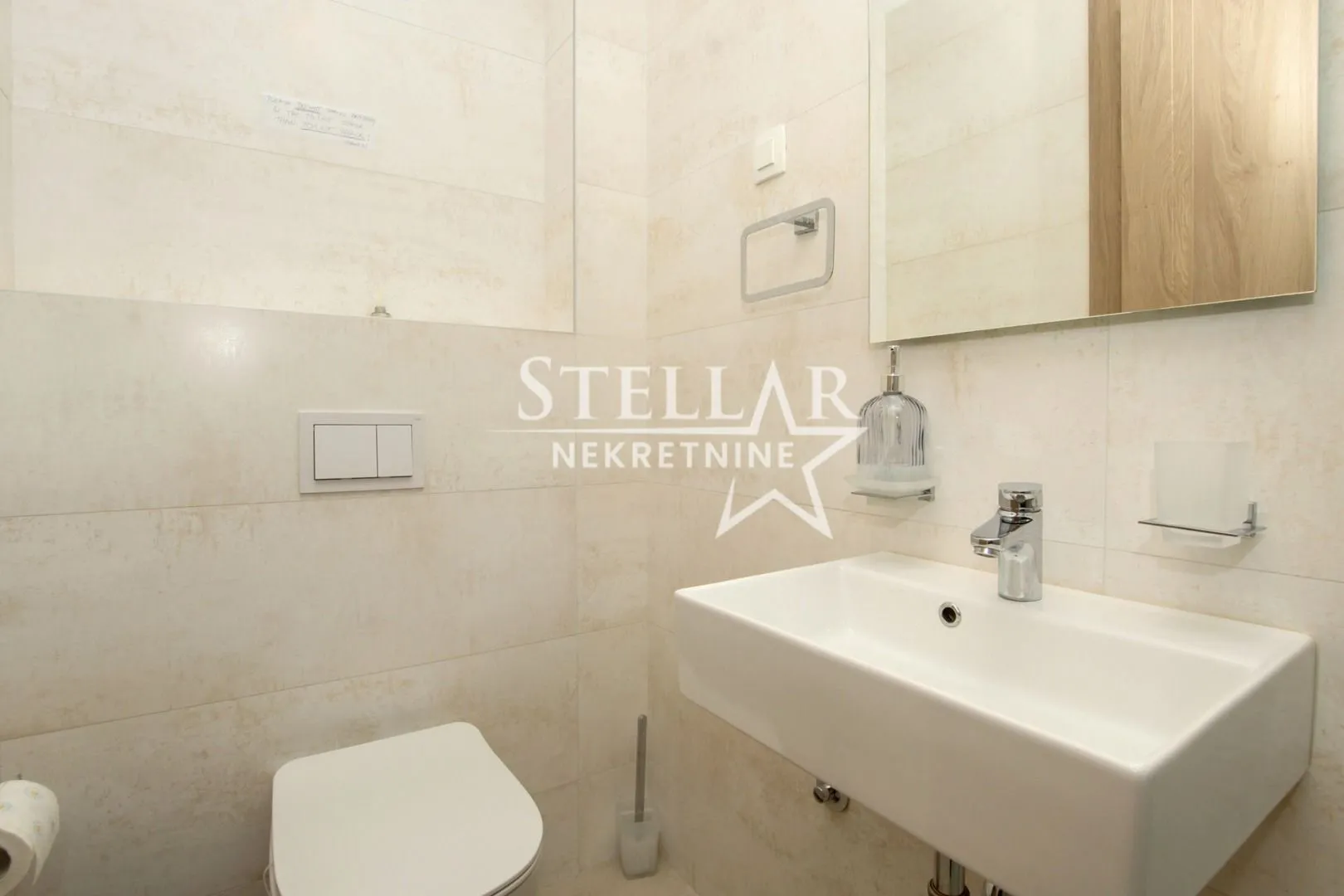 Rent, office space, 70m², Master Kvart, Podgorica