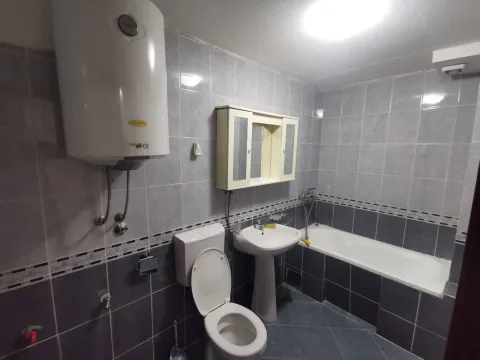 Izdavanje, jednosoban stan, 44m², Vezirov Most, Podgorica - image 2