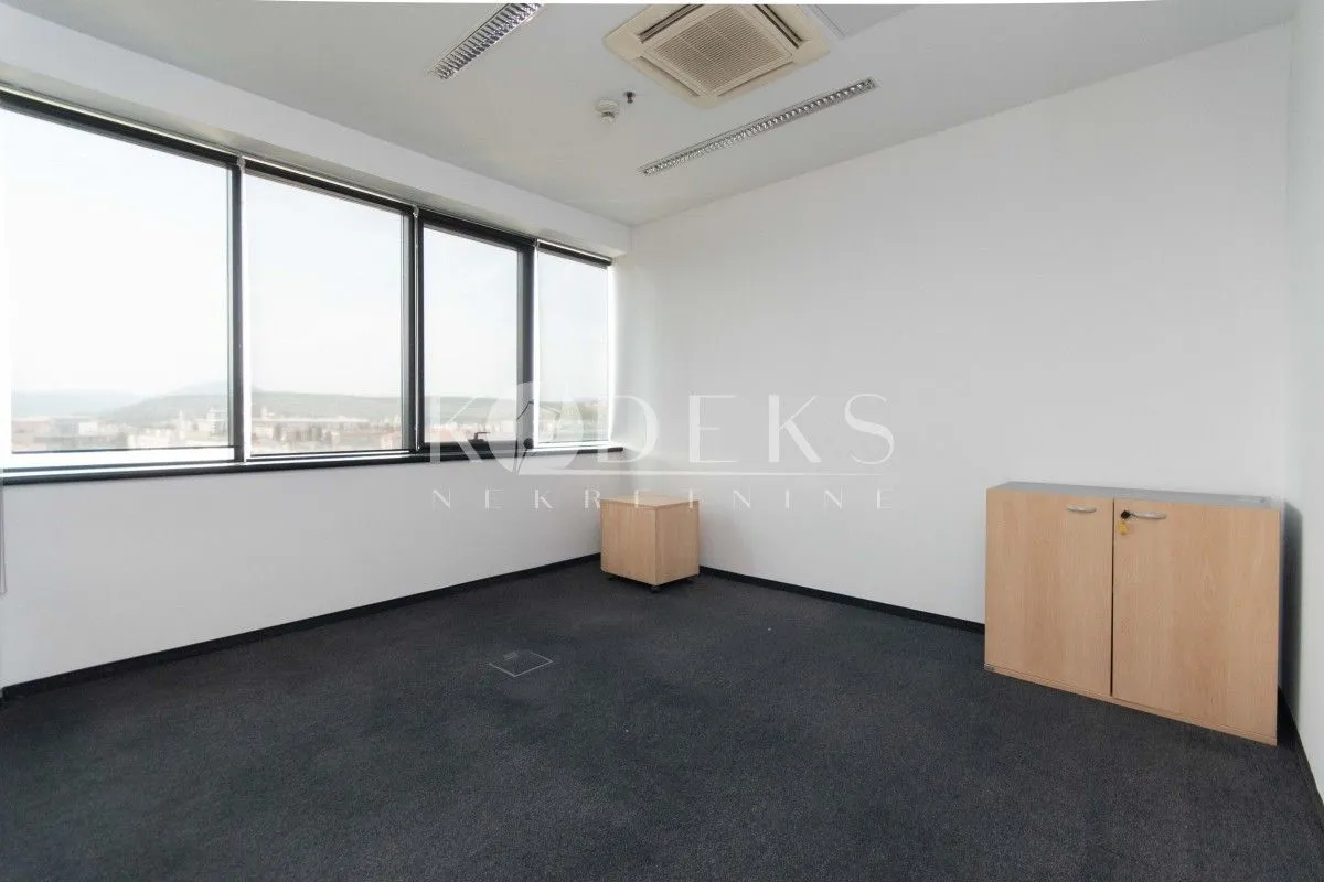 Rent, office space, 318m², Preko Morače, Podgorica