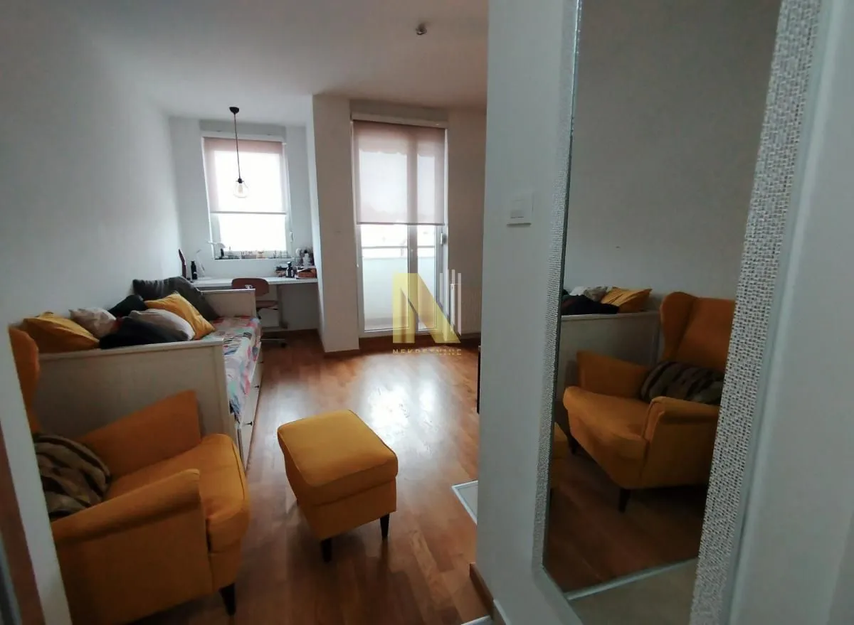 Izdavanje, garsonjera, 27m², Petrovaradin, Novi Sad
