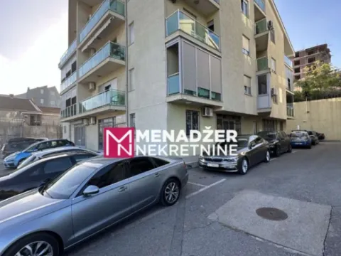 Prodaja, dvosoban stan, 90m², Gorica C, Podgorica