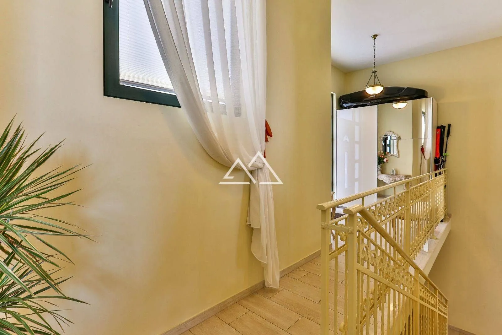 Prodaja, kuća, 240m², Donja Lastva, Tivat