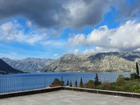 Sale, three bedroom apartment, 120m², Dobrota, Kotor - image 8