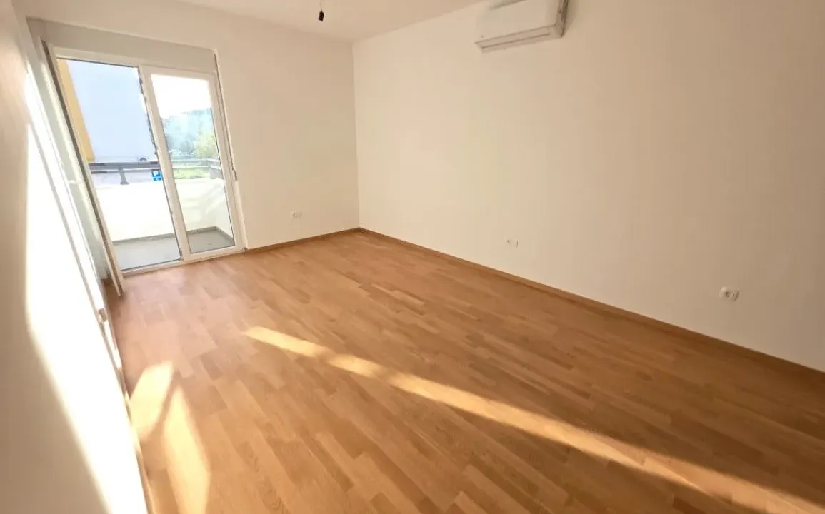 Prodaja, jednosoban stan, 45m², Pobrežje, Podgorica