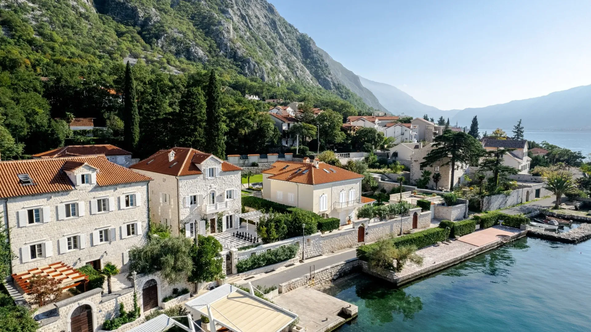 Izdavanje, kuća, 491m², Ljuta, Kotor