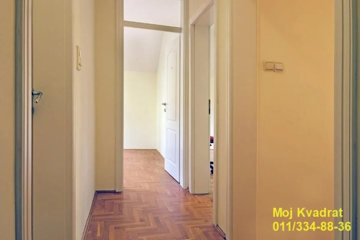 Prodaja, kuća, 143m², Uciteljsko Naselje, Zvezdara Sve Podlokacije