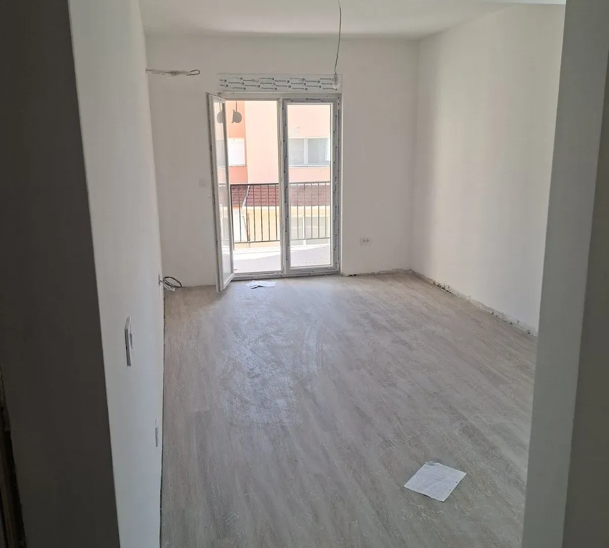 Prodaja, jednosoban stan, 56m², Lazi, Budva