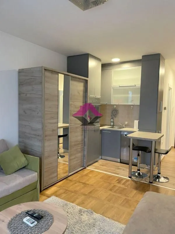 Rent, apartment, 25m², Grbavica, Novi Sad Sve Podlokacije