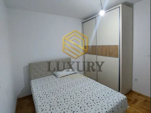 Rent, two bedroom apartment, 64m², 1 maj, Podgorica - image 8