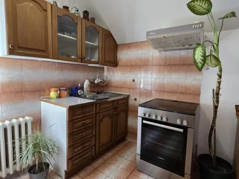 Izdavanje, kuća, 80m², Mali Mokri Lug, Zvezdara Sve Podlokacije - image 6