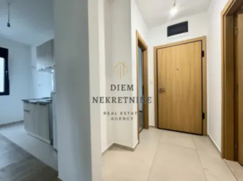 Izdavanje, dvosoban stan, 55m², Podgorica, Crna Gora - image 2