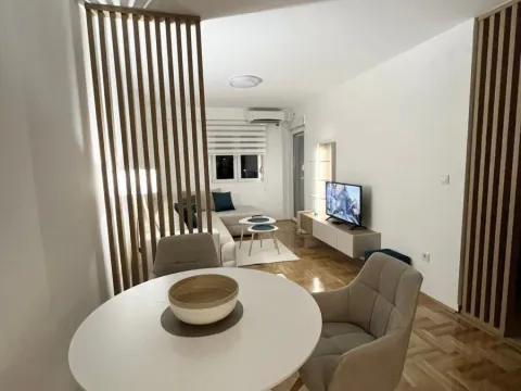 Rent, one bedroom apartment, 40m², City Kvart, Podgorica - image 18
