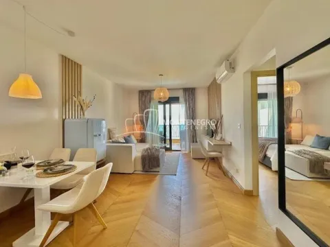 Sale, one bedroom apartment, 55m², Sveti Stefan, Budva - image 4