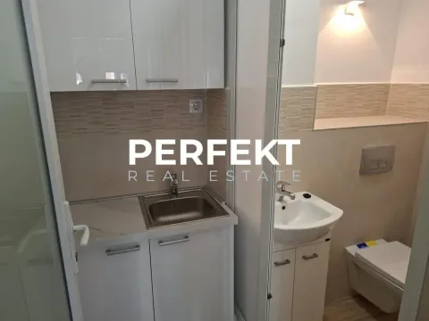 Izdavanje, poslovni prostor, 49m², Centar, Pančevo - image 7