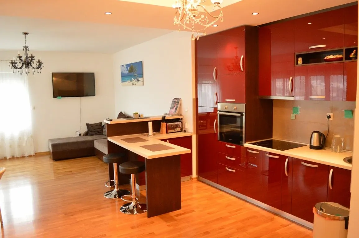 Prodaja, stan, 75m², Rafailovići, Budva