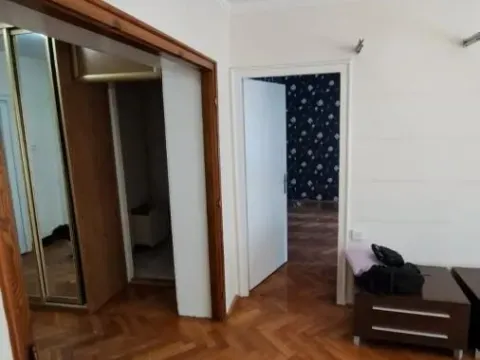 Izdavanje, trosoban stan, 76m², Stari grad, Novi Sad - image 2