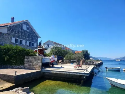 Prodaja,  kuća, 187m2, Bogišići, Tivat