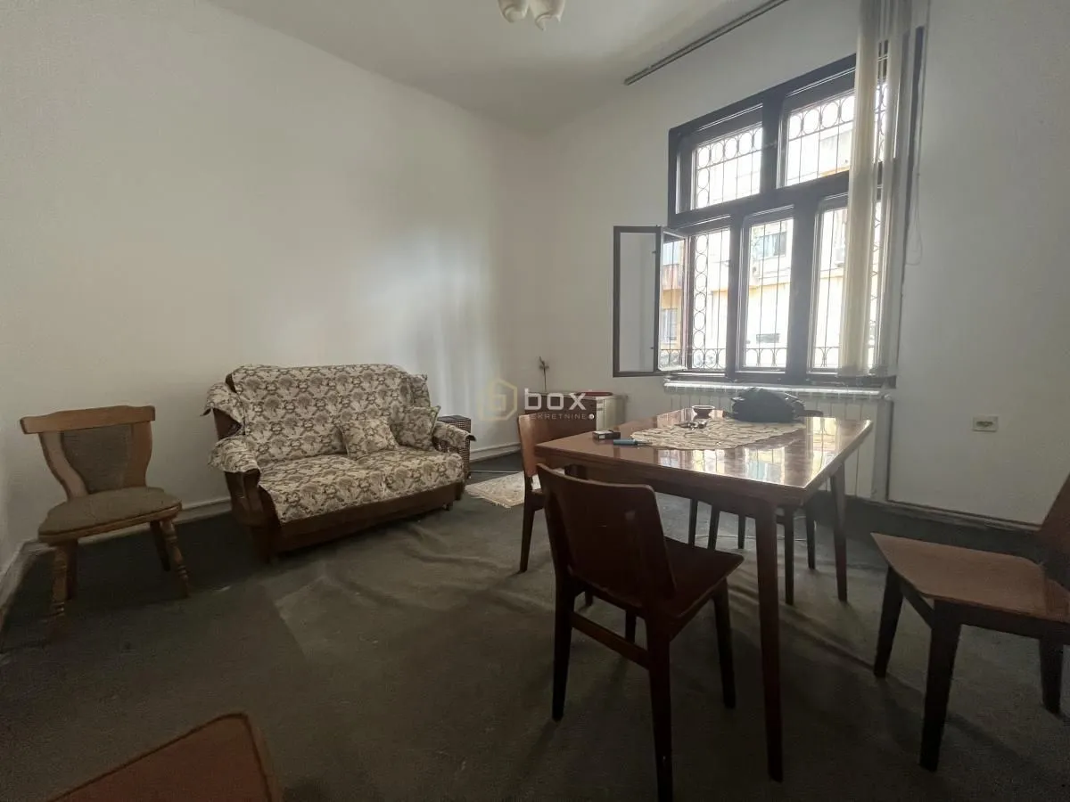 Rent, office space, 90m², Medijana, Niš