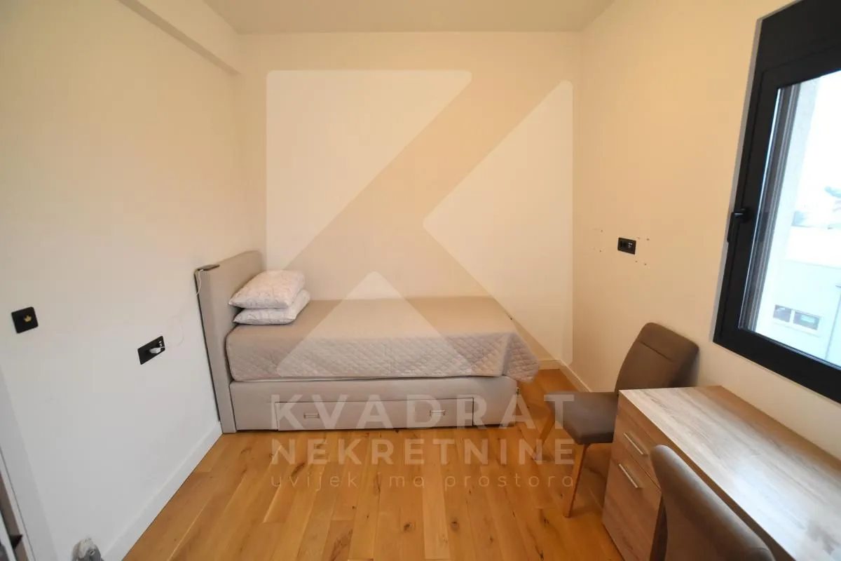 Prodaja, kuća, 270m², Gornja Gorica, Podgorica