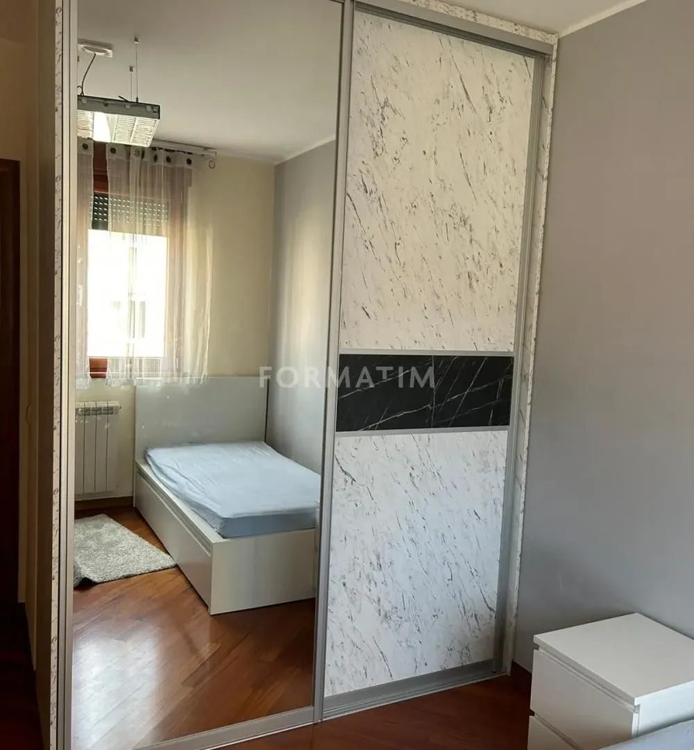Rent, four bedroom apartment, 101m², Đeram Pijaca, Beograd