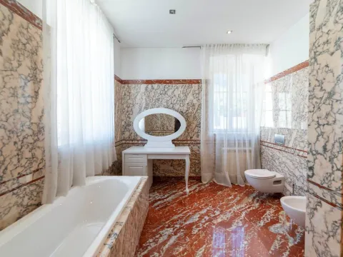 Sale, house, 1100m², Dobrota, Kotor - image 13