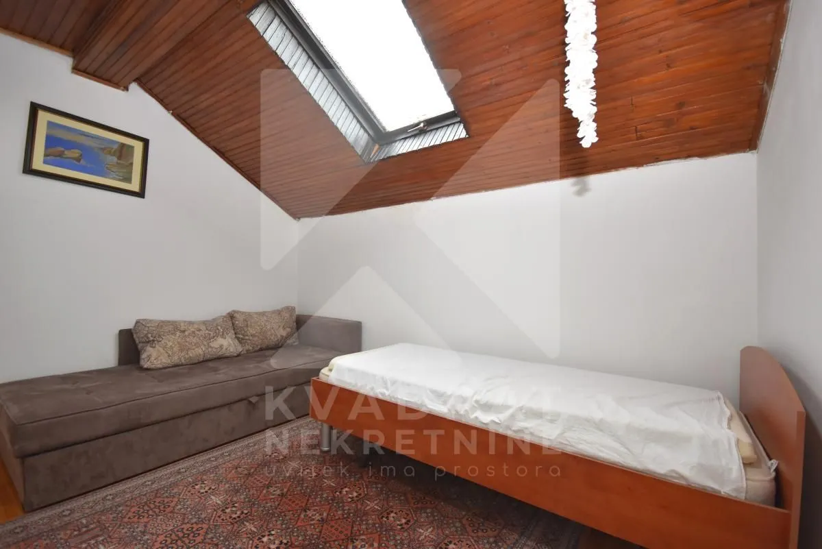 Izdavanje, trosoban stan, 100m², Stari Aerodrom, Podgorica