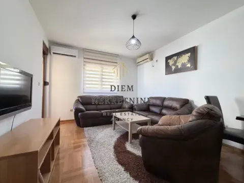 Izdavanje, dvosoban stan, 55m², Stari Aerodrom, Podgorica - image 9