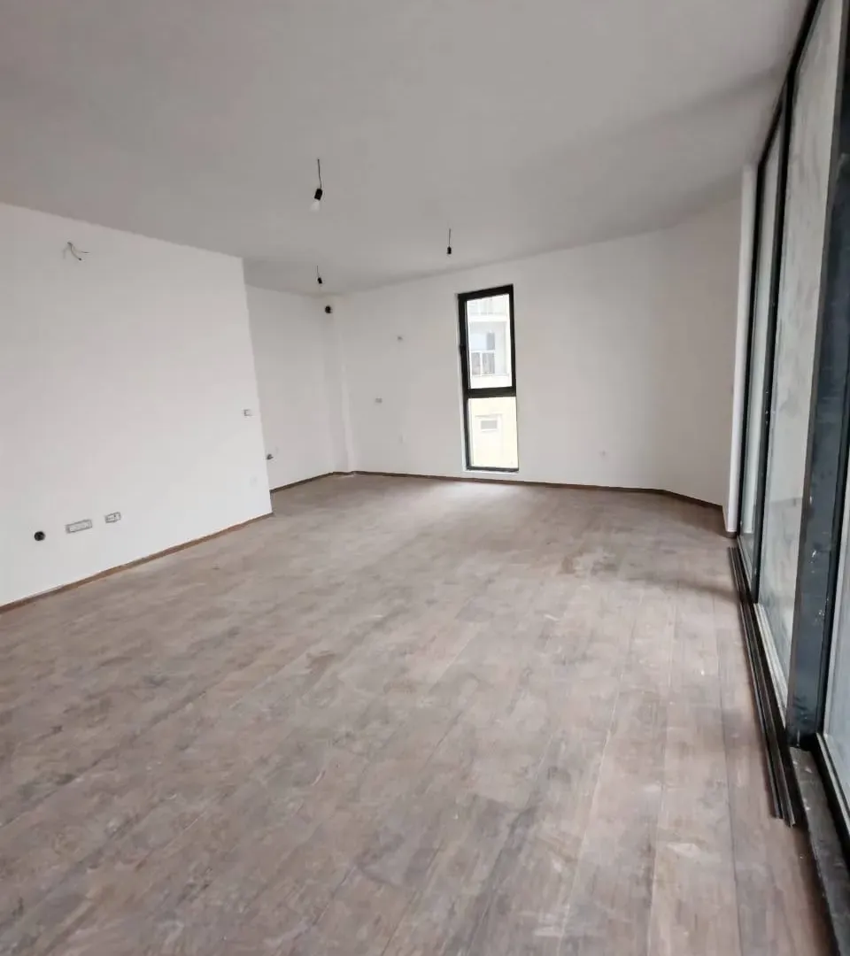 Prodaja, dvosoban stan, 104m², Bečići, Budva